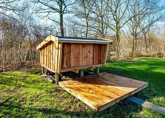 6 Person In Ansager-by Traum Ansager